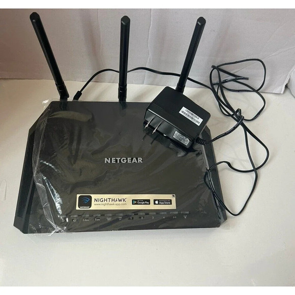 NETGEAR Nighthawk AC1750 R6700V3 Smart WiFi Router - Picture 1 of 6